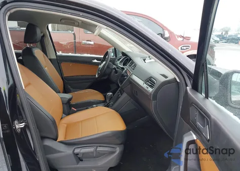 2018 Volkswagen Tiguan 2.0T Se/2.0T Sel z USA, uszkodzony, nr VIN 3VV2B7AXXJM140371